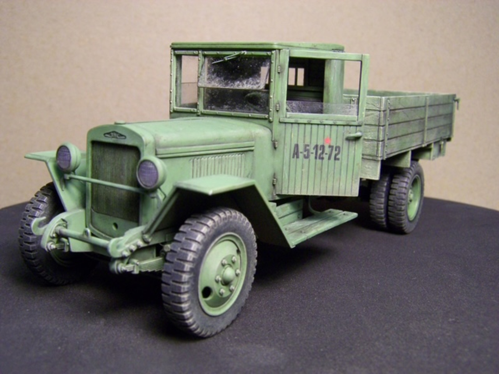 zis 5 184